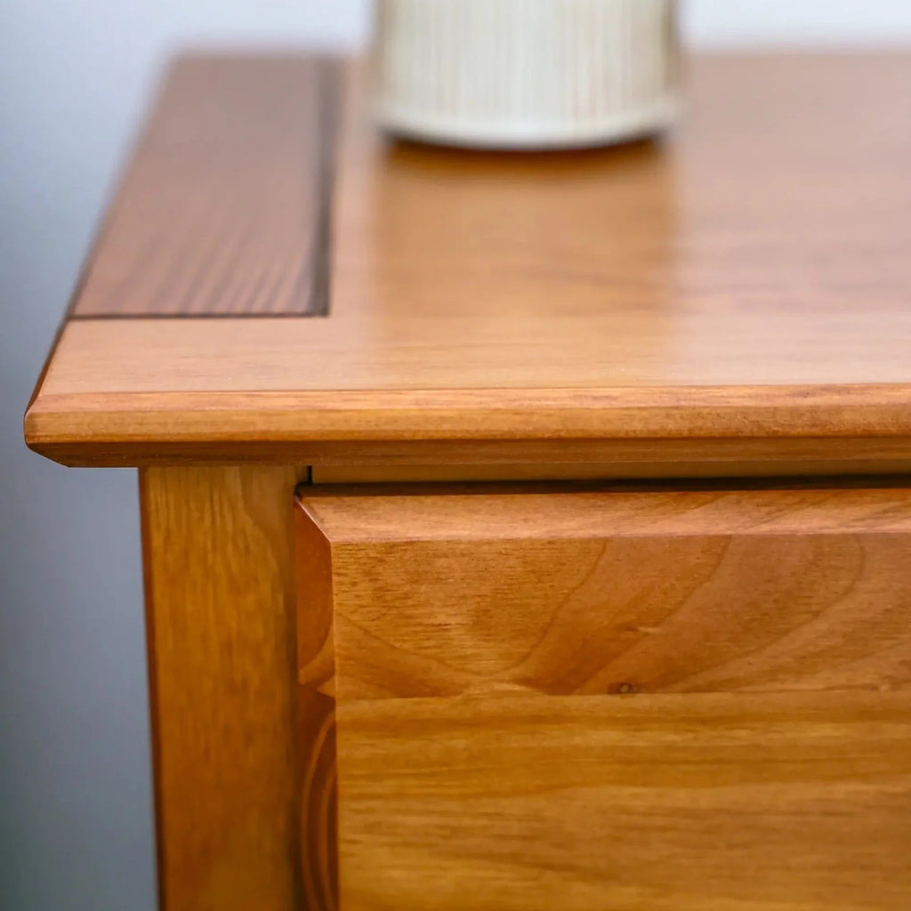 Shaker 2-Drawer Nightstand