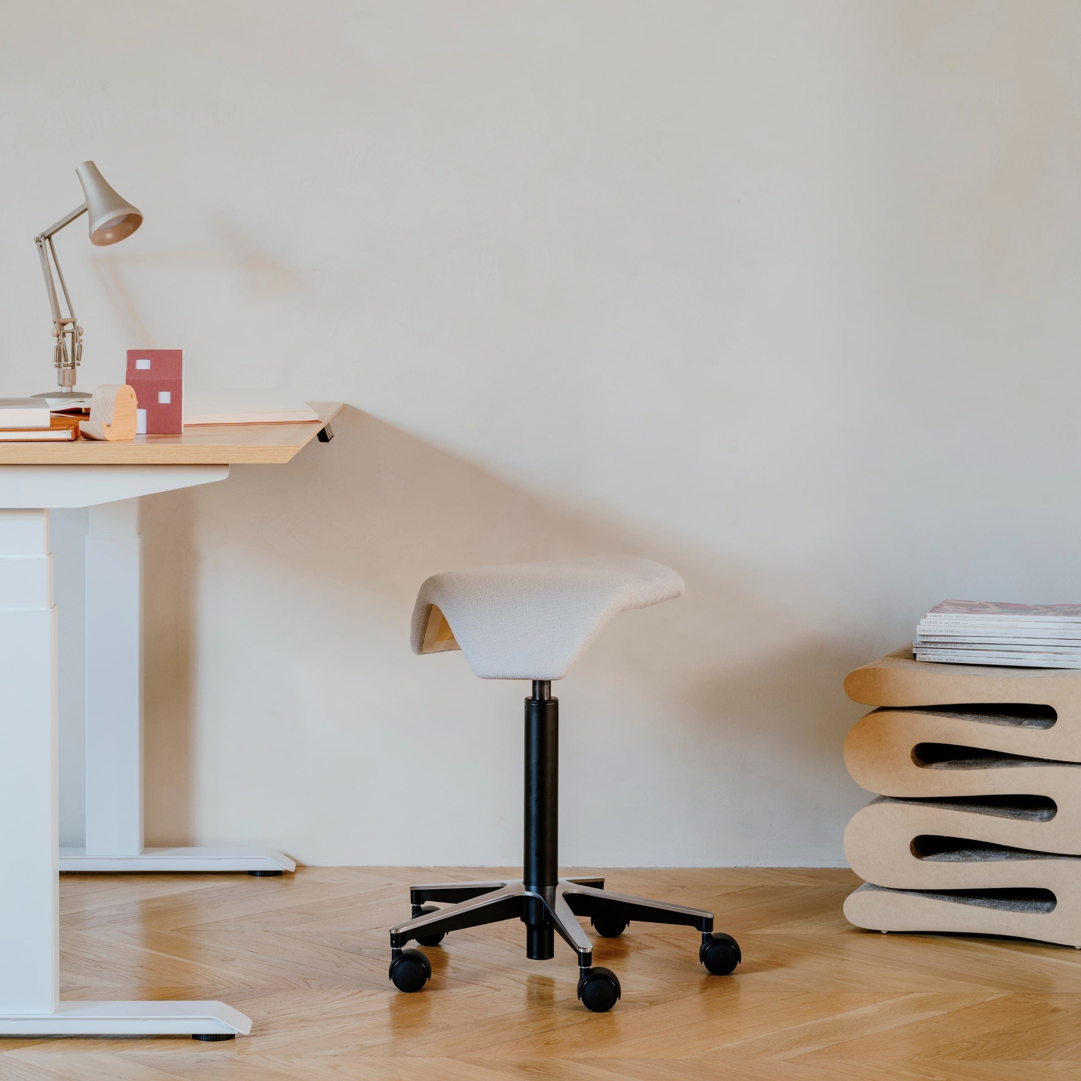 Open Box - Saddle Chair