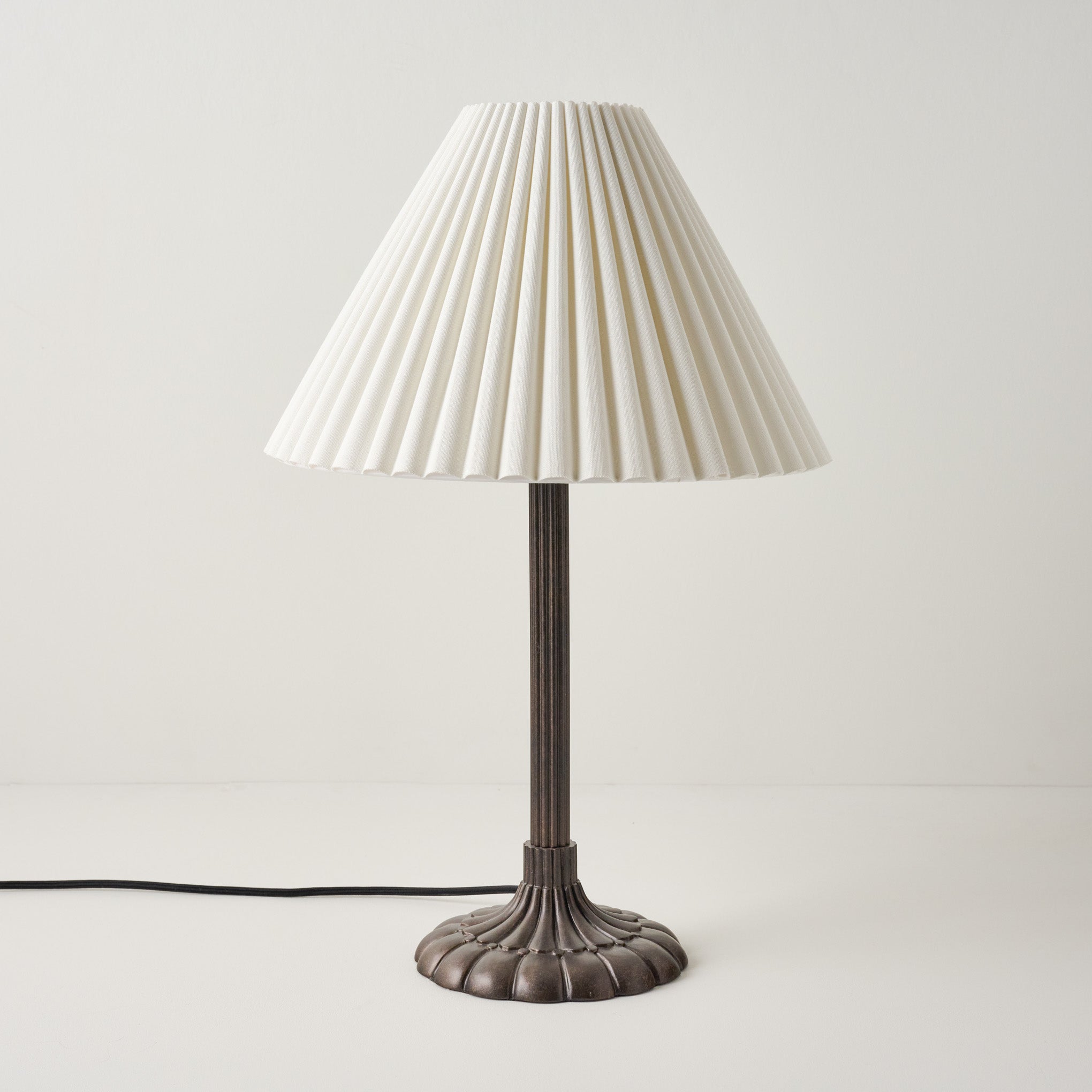 Stella Table Lamp-Bronze Scallop