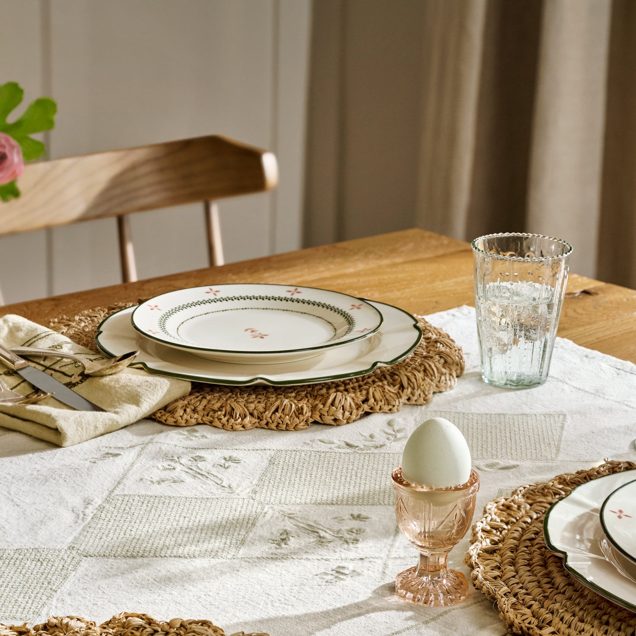 Ellis Vintage-Inspired Egg Cup