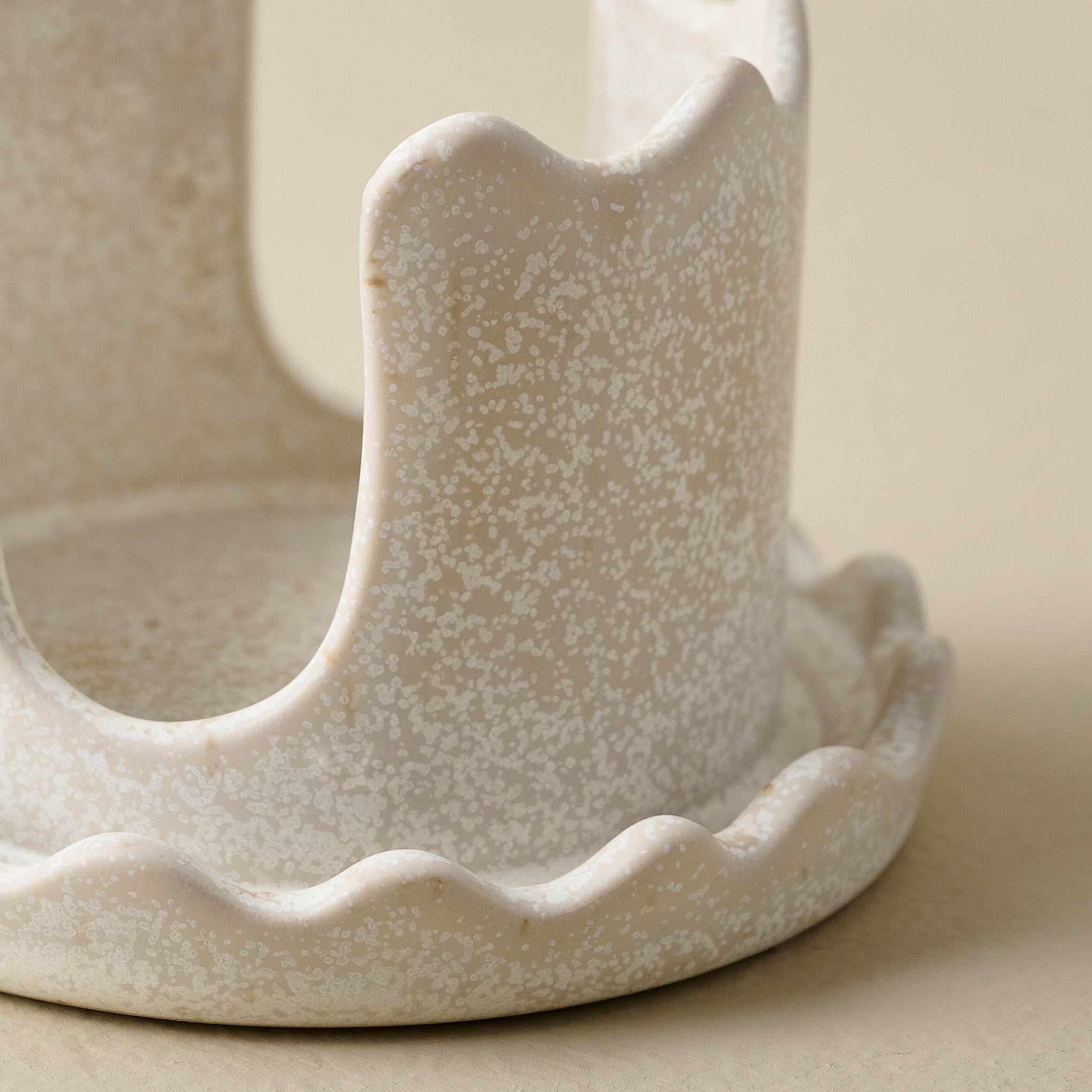 French White Sponge Keeper