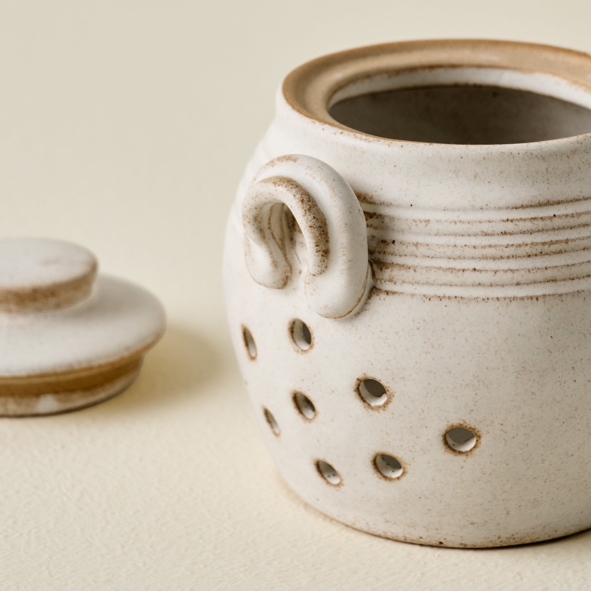 French White Garlic Keeper