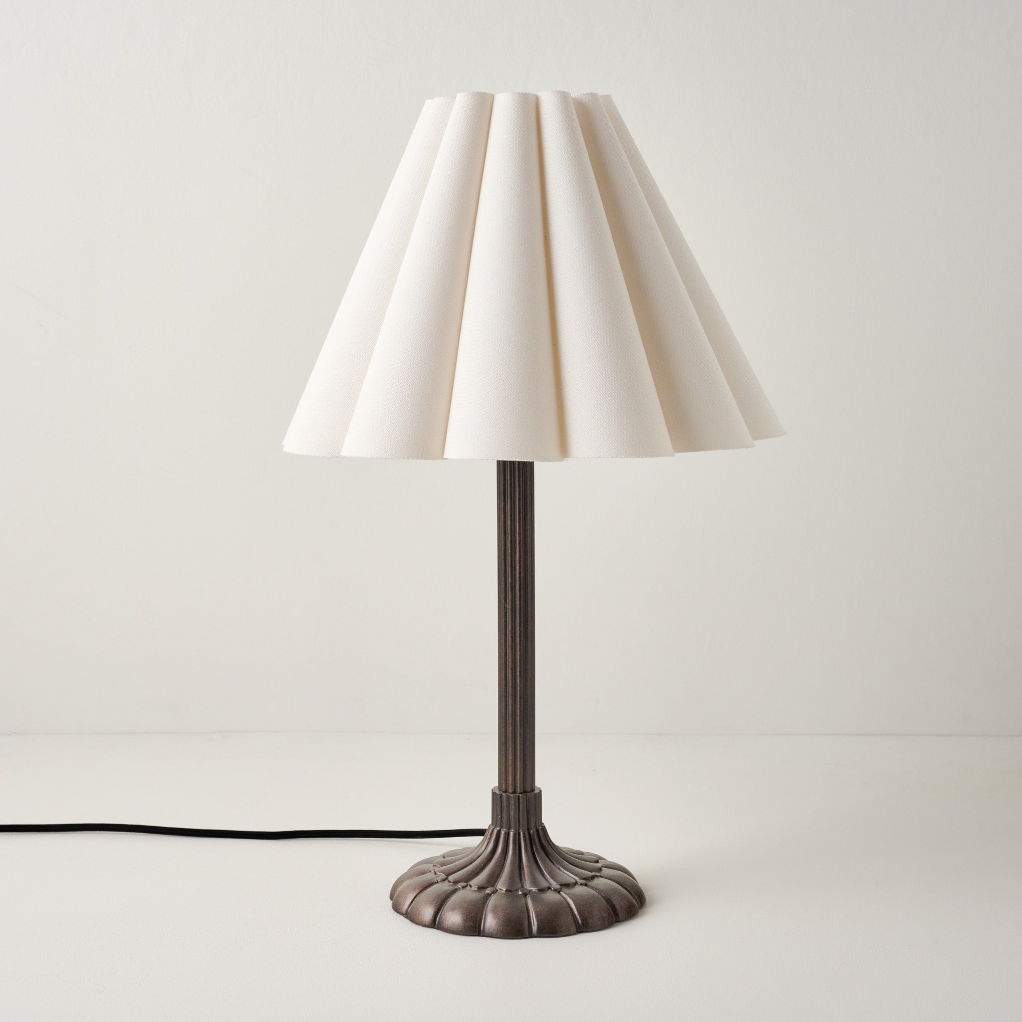 Stella Table Lamp-Bronze Scallop