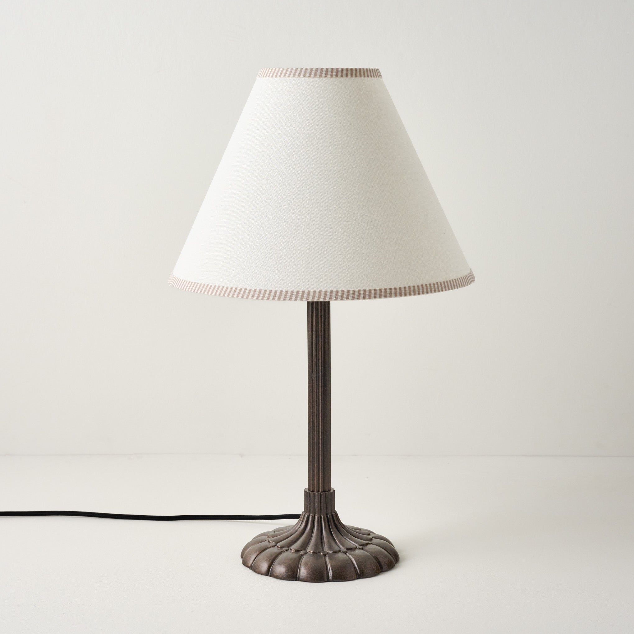 Stella Table Lamp-Bronze Scallop