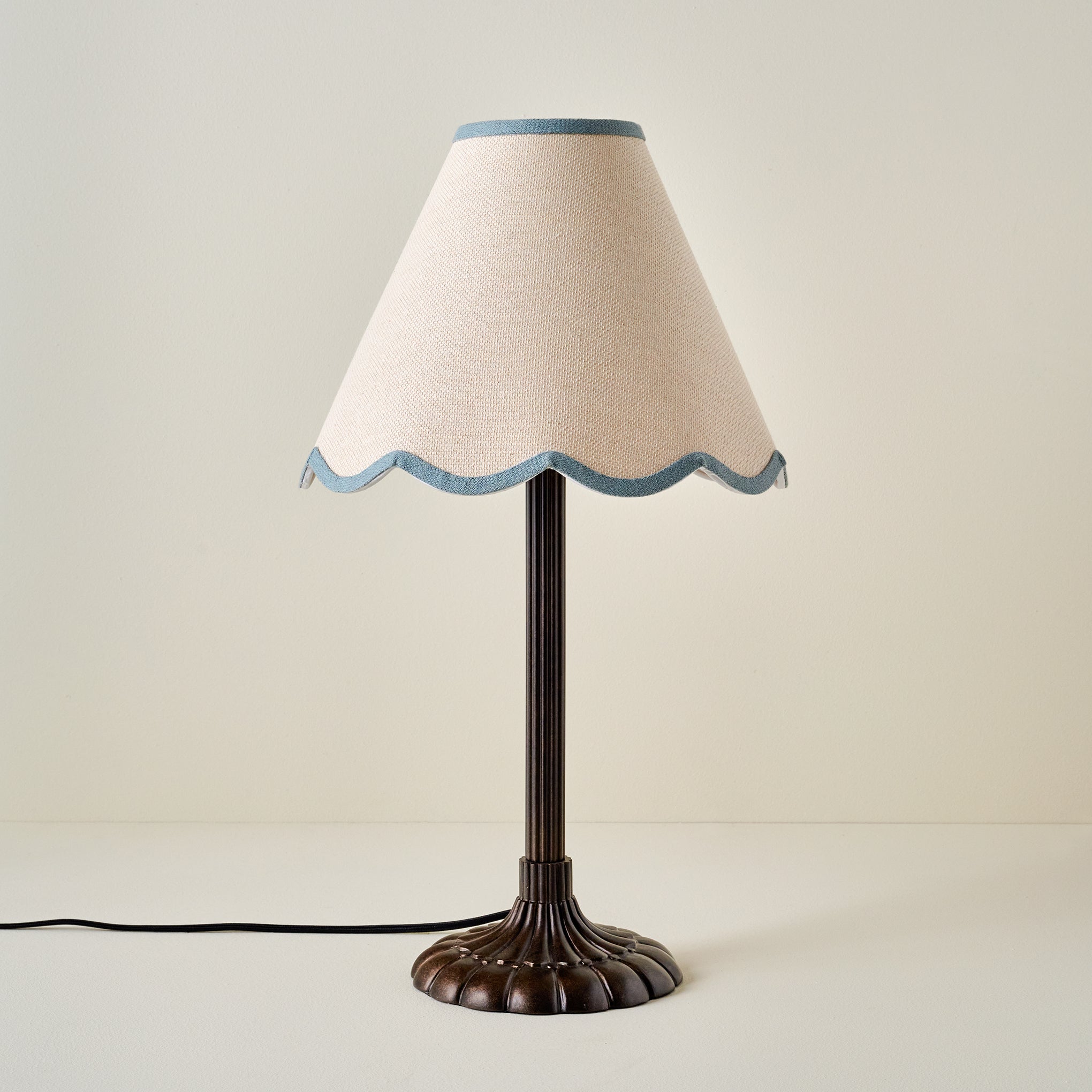 Stella Table Lamp-Bronze Scallop