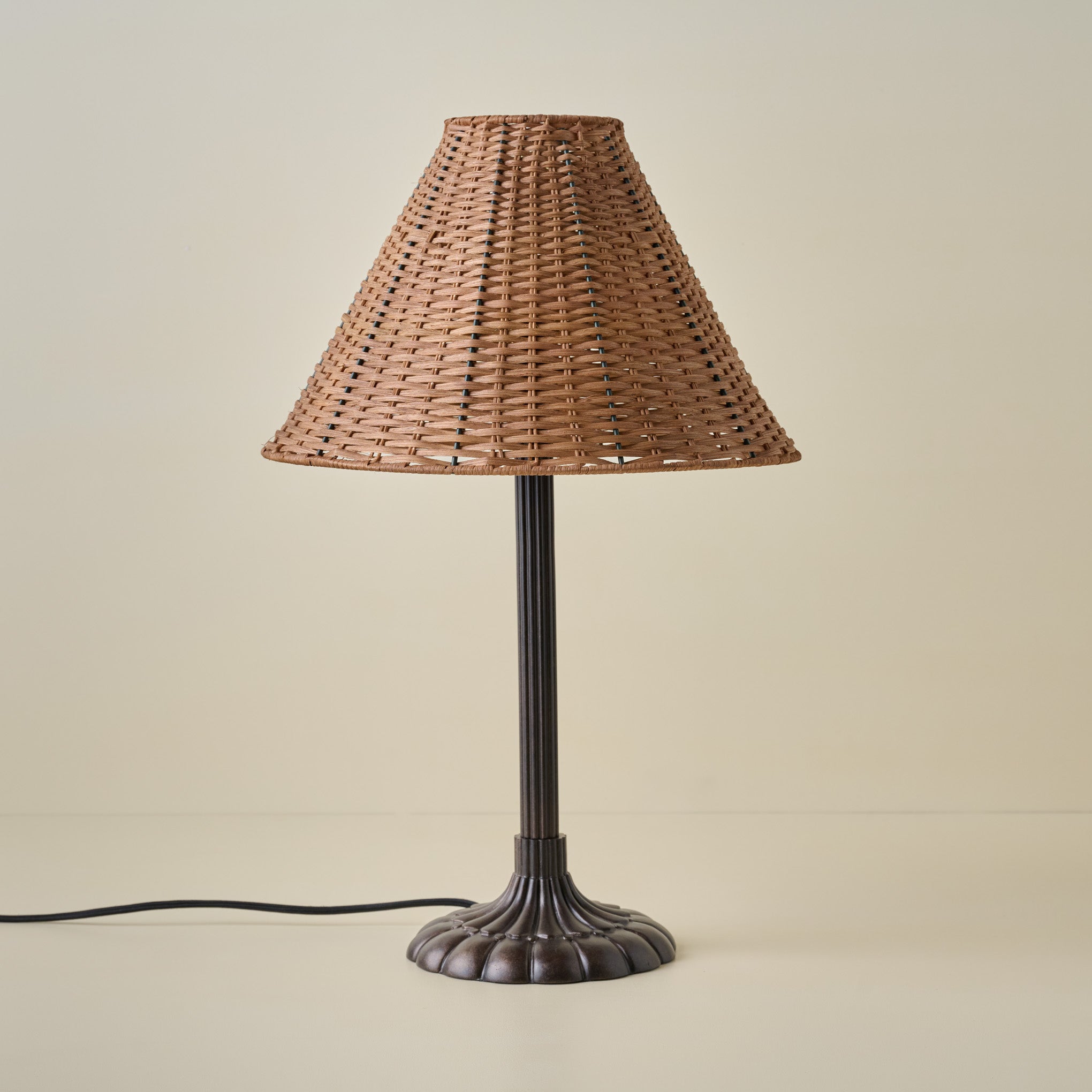 Stella Table Lamp-Bronze Scallop