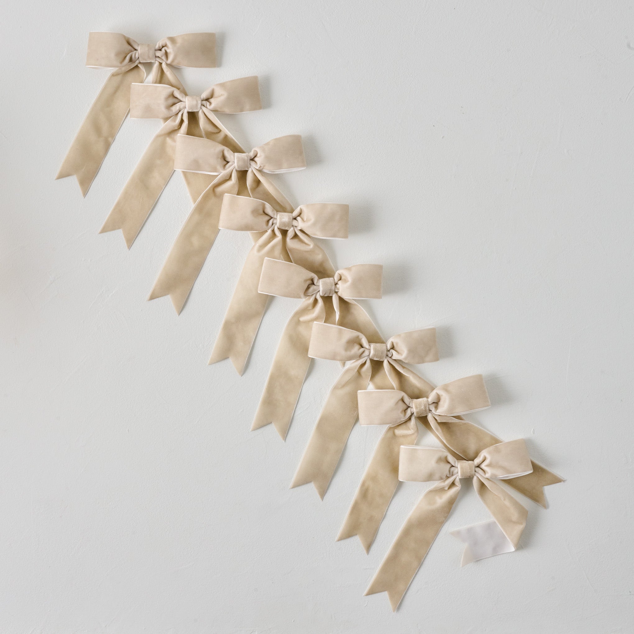 Velvet Bow Ornament Clip. Set of 8