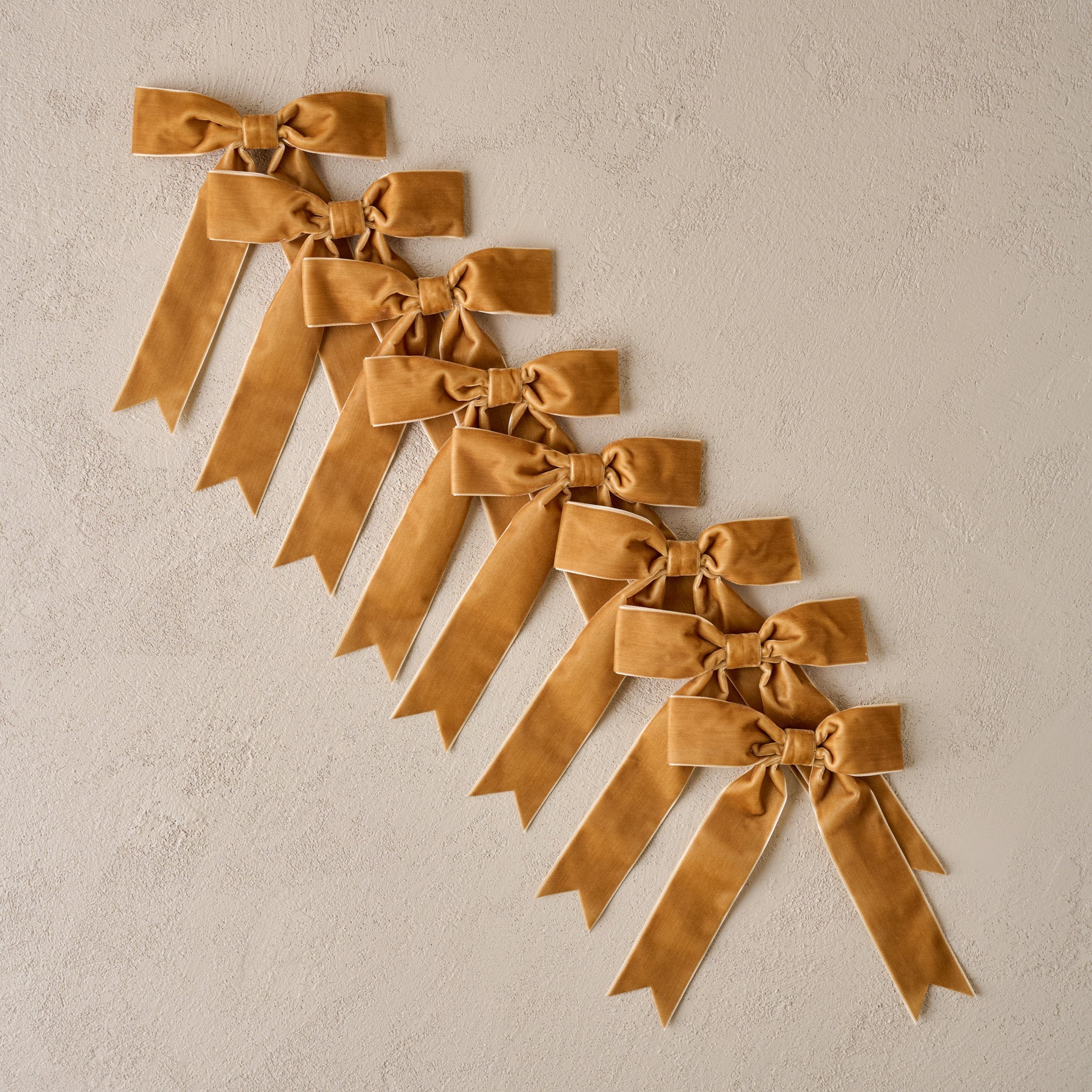 Velvet Bow Ornament Clip. Set of 8