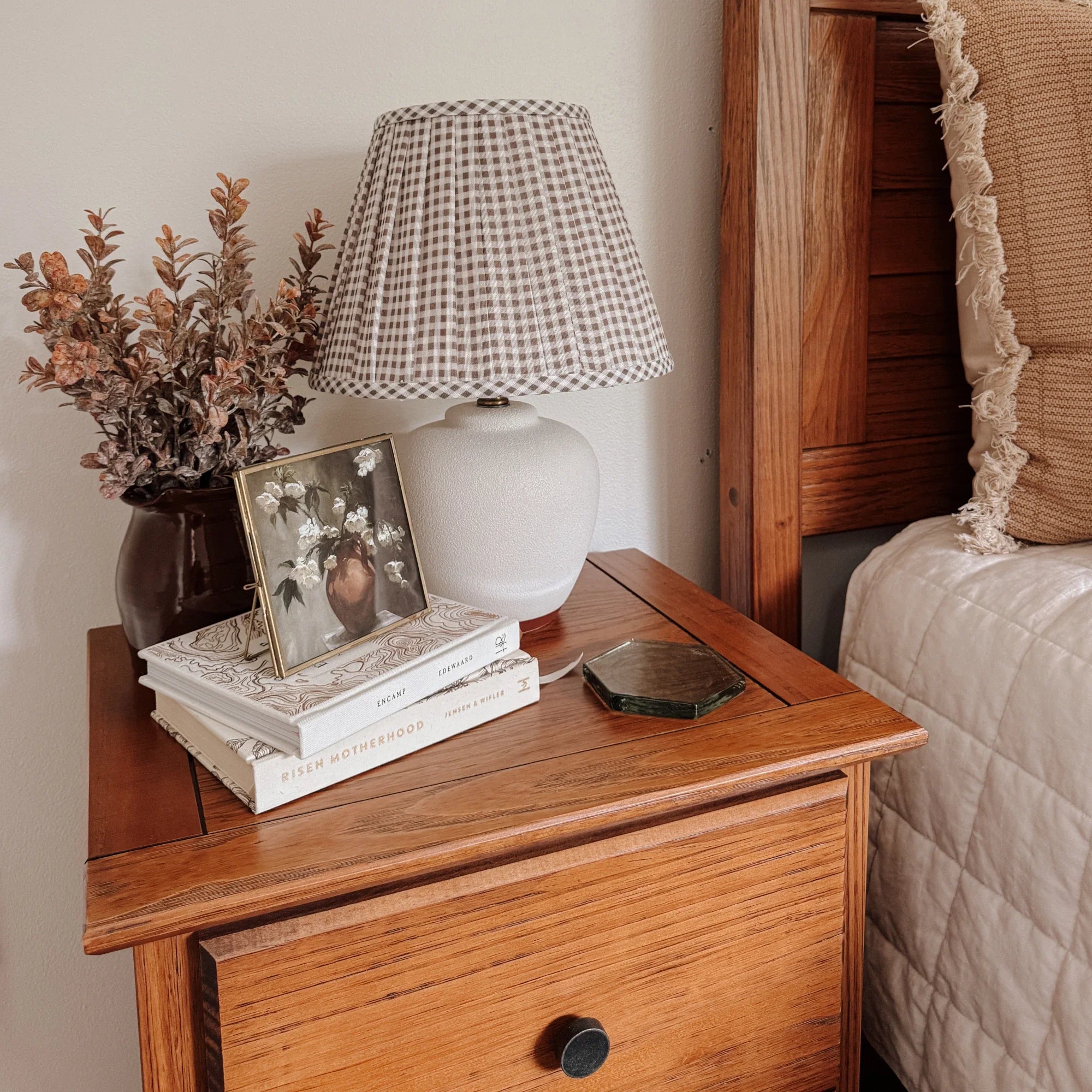 Greenport 2-Drawer Nightstand