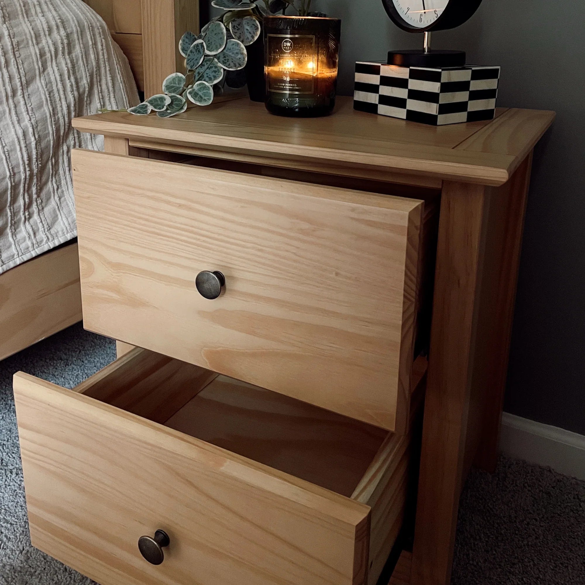 Shaker 2-Drawer Nightstand